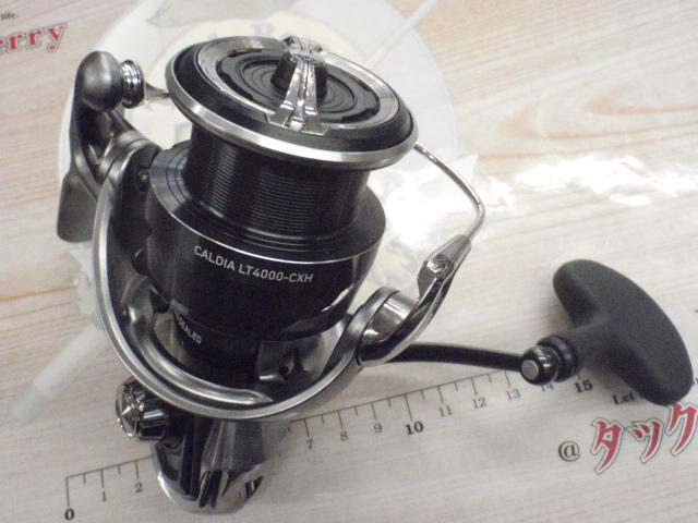 【美品・使用4回・箱、袋付き】25カルディアLT4000-CXH ダイワ スピニングリール 25カルディア LT4000-CXH【即日発送