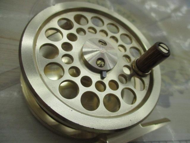 リバーブリーズフライリール