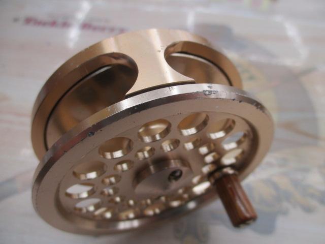 リバーブリーズフライリール