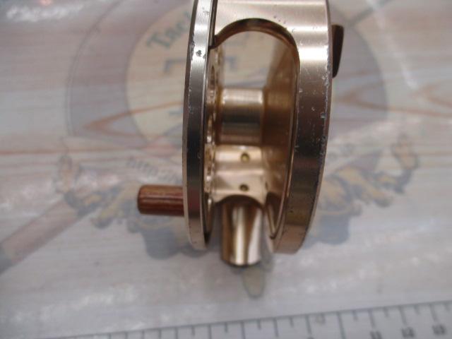 リバーブリーズフライリール