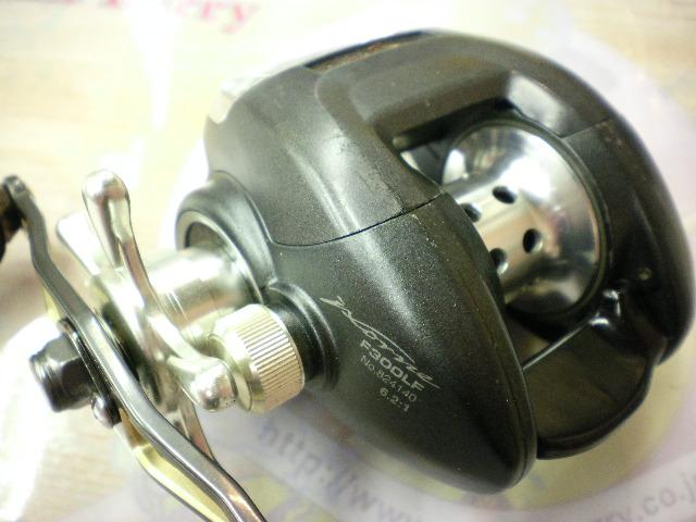 イクシオーネ　f300lf　美品 リョービ イクシオーネ F300LF/P337M ベイトリール : 釣king