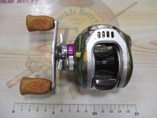 ダイワ メガバス TD-ito 103HL 左ハンドルベイトリール 中古品 ダイワ メガバス TD-ito 103HL 左ハンドルベイトリール 中古品
