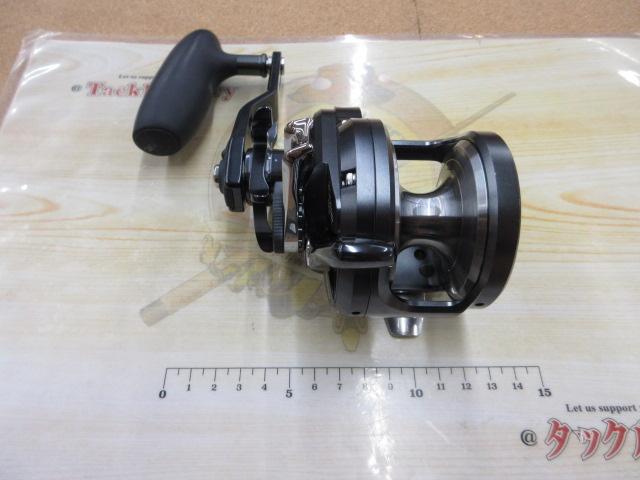 SHIMANO - §§SHIMANO シマノ オシアジガーFCNR 2001HG 左巻き 04005 ベイトリール 程度B SHIMANO シマノ オシアジガーFCNR 2001HG 左巻き 04005 ベイト
