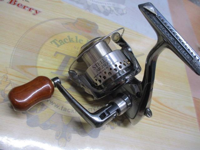 シマノ 01 ステラ AR2500 シマノ 01ステラAR 2500 純正替スプール付/Q187M 未使用