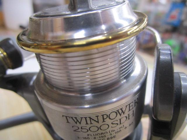 SHIMANO TWIN POWER 2500 SDH 本体 シマノ(SHIMANO) 06'ツインパワーMg 2500SDH 01984｜アウトドア