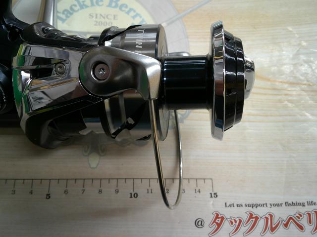 21 ツインパワー SW8000HG 未使用バリバス新品4号PE300M 付き 21 ツインパワー SW8000HG 未使用バリバス新品4号PE300M 付き 21