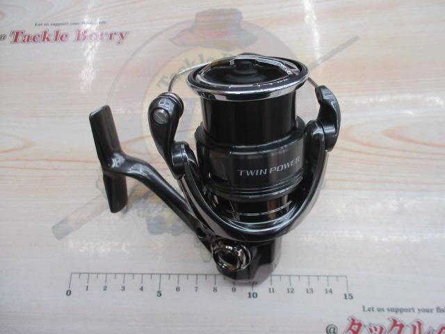 未使用品 SHIMANO 24 ツインパワー C3000MHG シマノ 24 ツインパワー C3000MHG (2024年モデル) スピニング