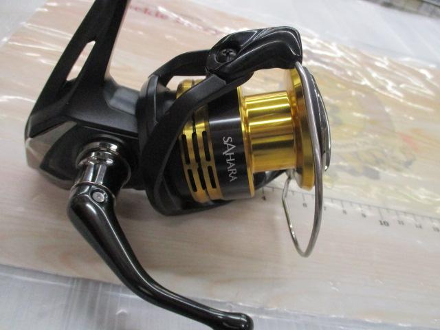 【翌日発送】シマノ 22サハラC3000HG 新品未使用品 シマノ 22サハラ C3000HG - FISHING-SCRAP