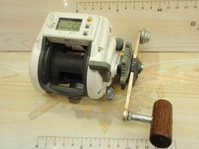 シマノ デジタナSLS 真鯛スペシャル 2000 タナピタ ベイトリール 美品 シマノ デジタナSLS 真鯛スペシャル 2000 タナピタ ベイトリール