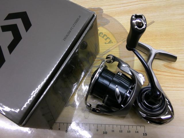 25カルディアFC LT2500S-H 10ベアリング仕様　極美品 25カルディアFC LT2500S-H 10ベアリング仕様 極美品 - メルカリ