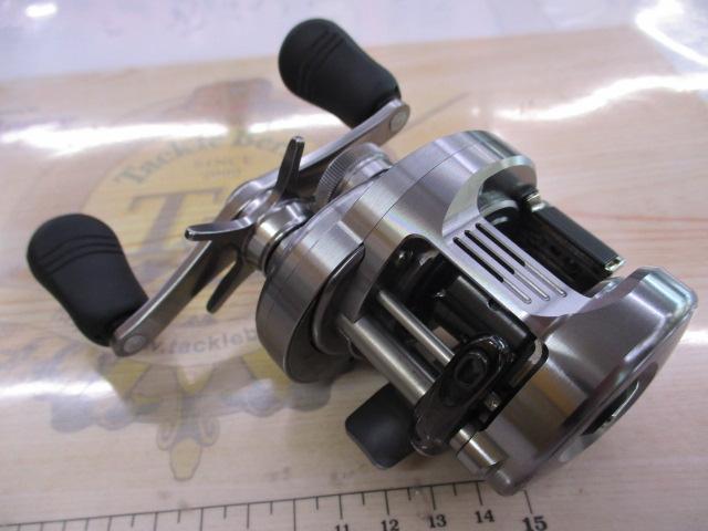 SHIMANO - カルカッタコンクエストDC 100HG 新品未使用 シマノ カルカッタ コンクエスト DC 100HG 右 (リール) 価格比較