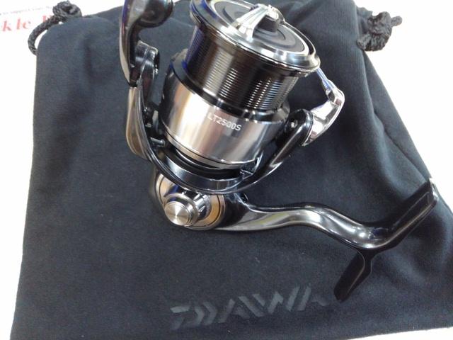 ２４セルテート　ＦＣ　ＬＴ２５００Ｓ 楽天市場】ダイワ [90] 24 セルテート FC LT2500S-XH (G1