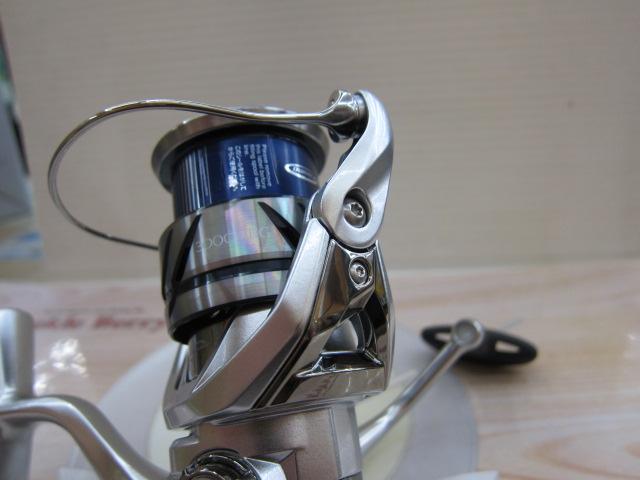 新品未使用 シマノ 23 ストラディック 3000MHG シマノ (取寄せ 11月末頃メーカー生産予定) シマノ 23 ストラ