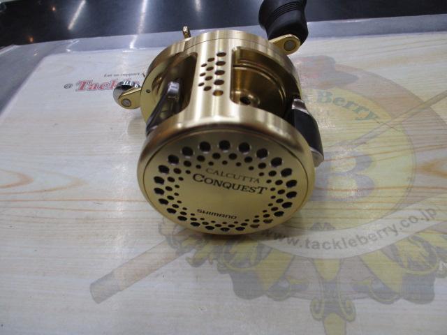 美品シマノ　カルカッタコンクエスト400F シマノ(SHIMANO) 15カルカッタ コンクエスト 400 RIGHT