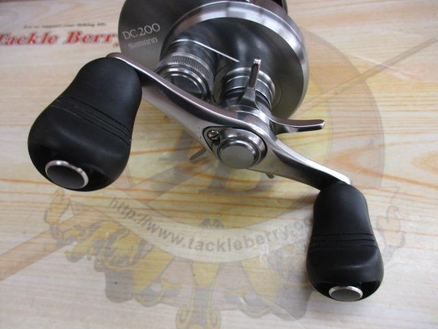【極美品！】19 カルカッタ コンクエストDC200 使用2回！ シマノ 19 カルカッタ コンクエストDC 200 RIGHT