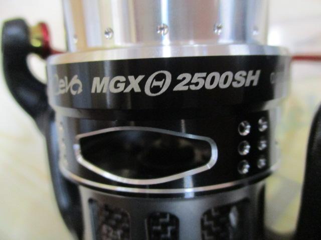 レボＭＧＸシータ２５００ＳＨ　美品 アブガルシア(Abu Garcia) レボ エムジーエックス シータ(REVO