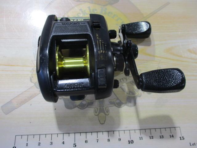 Daiwa スーパーミリオネアST-10 ダイワ スーパーミリオネア ST-10 ベイトリール｜Yahoo!フリマ