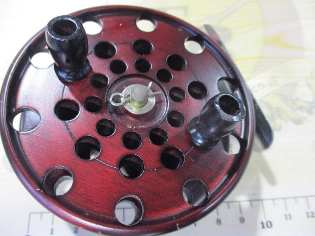 重利作ヘチリール