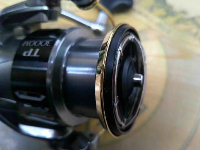 シマノ 15 ツインパワー 3000HGM フルメタル 極美品 シマノ(SHIMANO) 15ツインパワー 3000HGM ○完売しました