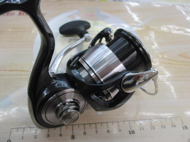 「極美品」24セルテートLT2500-H ダイワ スピニングリール 24セルテート LT2500-H【即日発送