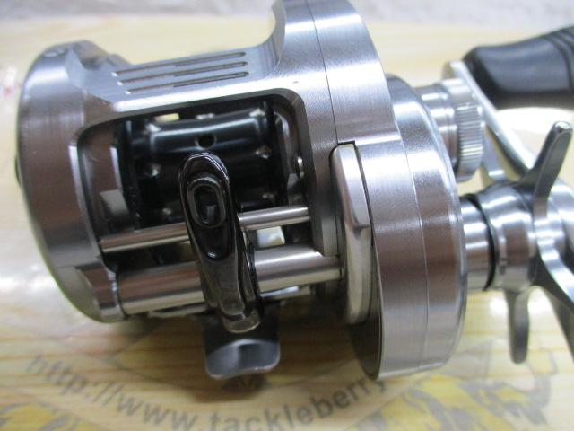 SHIMANO - 値下げシマノ　19 カルカッタコンクエスト　dc  201 新品未使用 シマノ カルカッタ コンクエスト DC 200 右 (リール) 価格比較