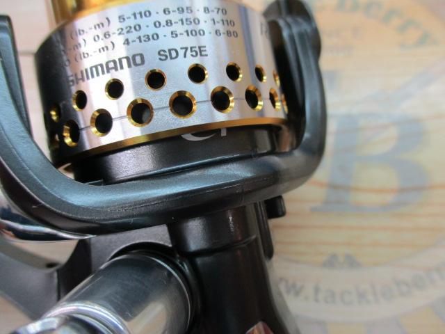 SHIMANO / シマノ 09 レアニウムCI4 2500S　中古 シマノ 09レアニウム CI4 2500S/P330M 美品 スピニングリール