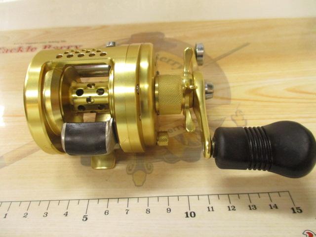 カルカッタコンクエスト シマノ カルカッタ コンクエスト 200XG (リール) 価格比較