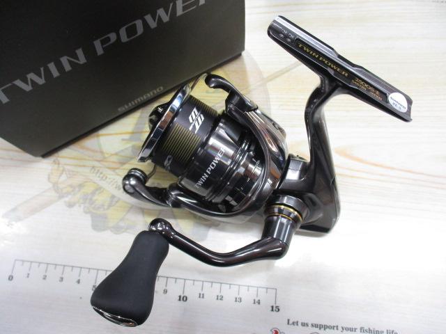 SHIMANO TWIN POWER 2500S 未使用品 本日発送できます SHIMANO TWIN POWER 2500S 未使用品 本日発送できます SHIMANO