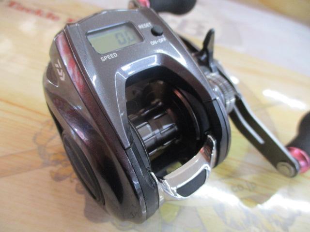 21紅牙IC 150美品 DAIWA（釣り） 【目玉商品】ダイワ 21 紅牙 IC 150 (右ハンドル