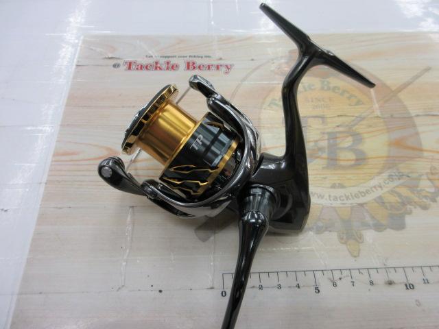 SHIMANO - 20ツインパワーc 3000xg新品未使用 シマノ(SHIMANO) 20 ツインパワー C3000XG 041425｜アウトドア