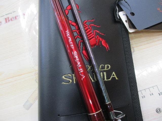 な*ん様 18ワールドシャウラ 1704R-2 美品 シマノ(SHIMANO) 18 ワールドシャウラ 1704R-2 392589