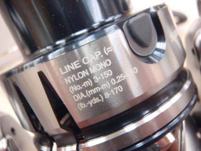 SHIMANO 19ストラディック　c3000HG 新品未使用！ SHIMANO - シマノ 19 ストラディック C3000HG 新品、未使用