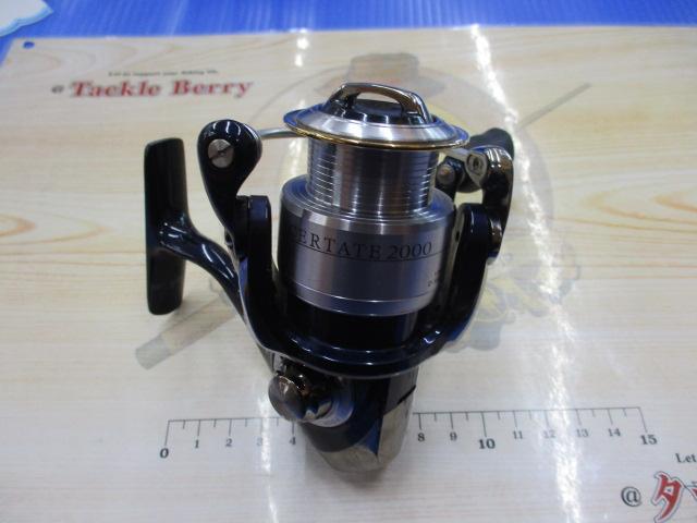 Daiwa CERTATE 2000 リール 専用袋付き Amazon | ダイワ(DAIWA) スピニングリール 24セルテ-ト FC LT2000S-P