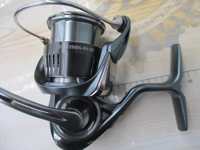 23エアリティLT2500S-XH ダイワ スピニングリール 23エアリティ LT2500S-XH: 釣具の