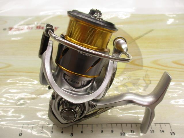 実釣未使用 ダイワ 21フリームスFC LT2000S-XH、チタンハンドルノブ DAIWA（釣り） ダイワ 21フリームス FC LT2000S-XH 【糸を同時購