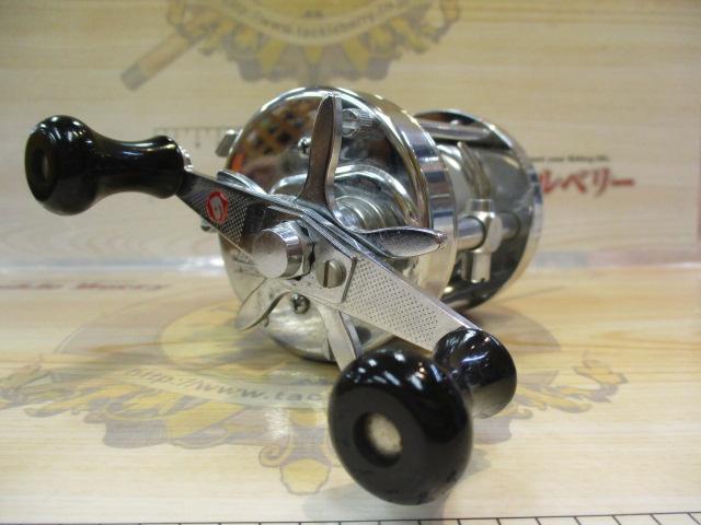 ABU 6500CS ロケット クロームメッキ　廃盤アルミハンドル付き 中古品 ABU 6500CS ロケット クロームメッキ 廃盤アルミハンドル付き