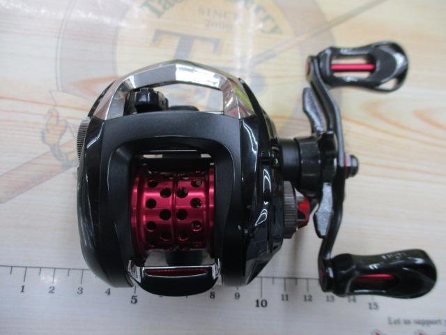 ダイワ Daiwa リール 14 SS エア 8.1L 未使用品！！ ダイワ DAIWA ベイトリール 14 DAIWA SS AIR 8.1L フィッシング