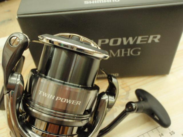 SHIMANO - 【中古/極上品】 シマノ 24 ツインパワー 4000MHG   /T206M シマノ 24 ツインパワー 4000MHG /T206M 極上品 ヒラスズキ 平鱸