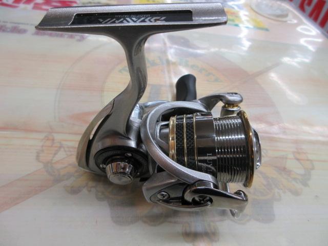 Daiwa 12ルビアス　2004 ダイワ(Daiwa) ルビアス 2004(浅溝タイプ) 00055233｜アウトドア