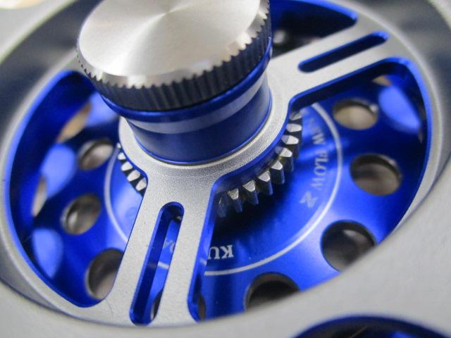 黒鯛師 THEヘチセレクションZ 88W BT ブルー/チタン