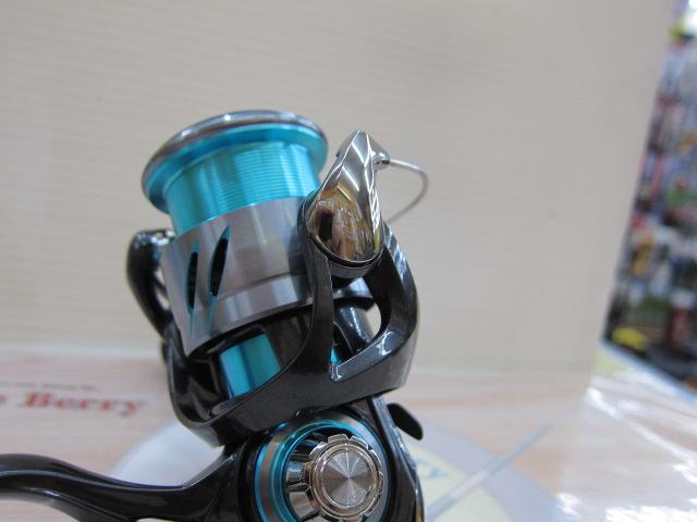 24エメラルダスX LT2500 Amazon.co.jp: DAIWA LT2500-XH-DH 24 Emerald Reels for Eging