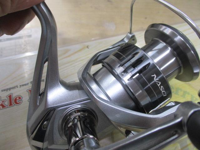 シマノ 21ナスキー C3000DH 未使用 ハイテンハンドル付属98 シマノ 21ナスキー C3000DH 未使用 ハイテンハンドル付属98