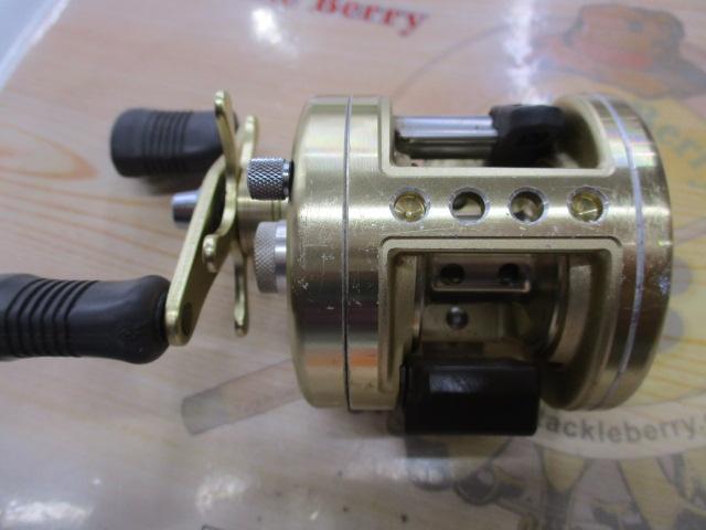 カルカッタ201XT シマノ カルカッタ 201XT 替ハンドル付/Q541M ベイトリール : 釣