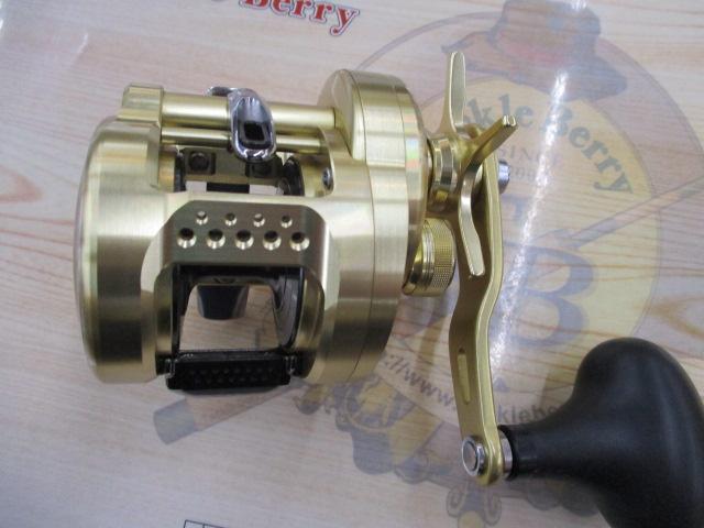 SHIMANO - 【中古/美品】 シマノ 15 オシアコンクエスト 300HG wanne&#39;sデカール付  /Q355M SHIMANO - 【中古/美品】 シマノ 15 オシアコンクエスト 300HG