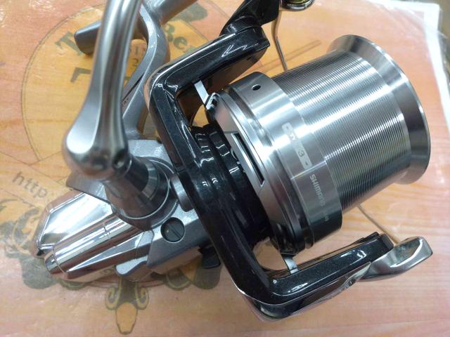 シマノ　スーパーエアロサーフリーダーCI4+30 シマノ スーパーエアロ サーフリーダーCI4+ 30 細糸仕様