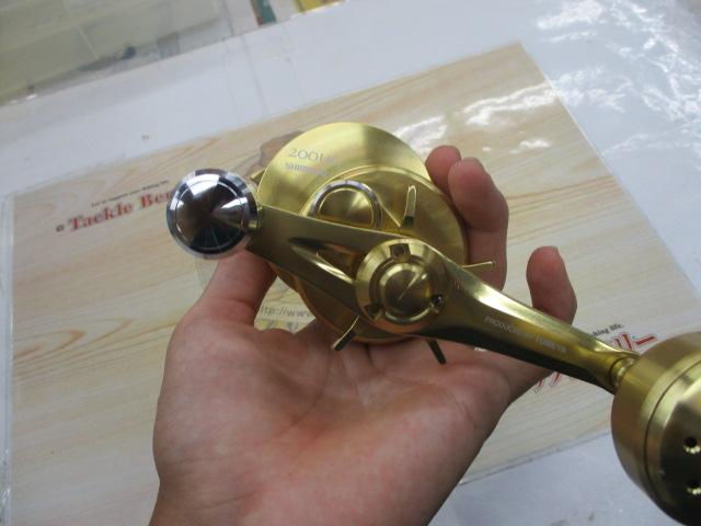 シマノ　14オシアコンクエスト200HG シマノ 14 オシアコンクエスト 200HG （ギヤ比6.2）（右ハンドル