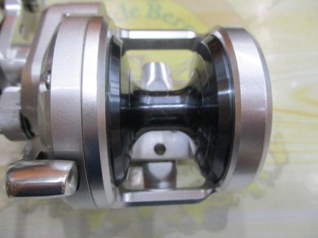 SHIMANO - 12オシアジガー1501HG　中古品です。 Yahoo!オークション -「オシアジガー1501hg」の落札相場・落札価格