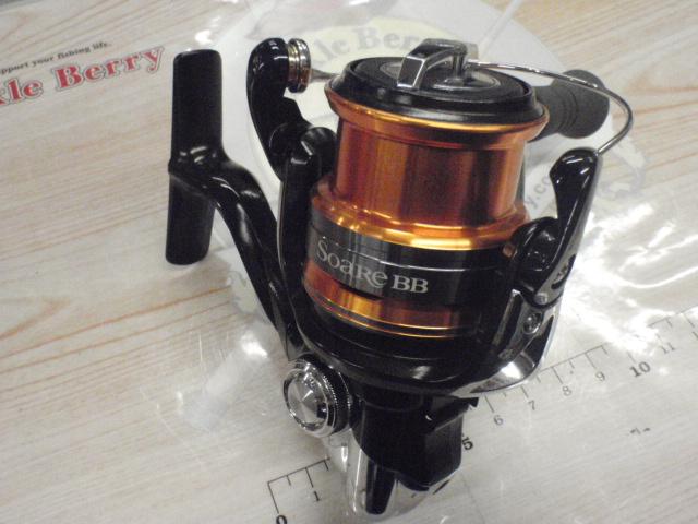 シマノ　13ソアレBB 2000HGS ダブルハンドル　リールスタンドた付き シマノ 13ソアレBB 2000HGS ダブルハンドル リールスタンドた