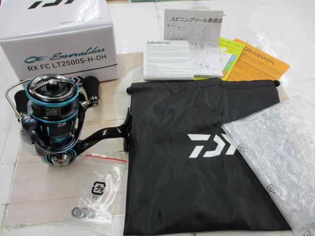 23エメラルダスRX FC LT2500S極美品 DAIWA（釣り） 【目玉商品】ダイワ 23 エメラルダス RX FC