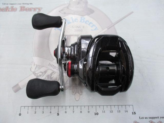 はっしー→さん専用新品未使用　シマノ 24 スコーピオン MD 201XG シマノ ベイトリール 24スコーピオン MD 201XG(左): リール